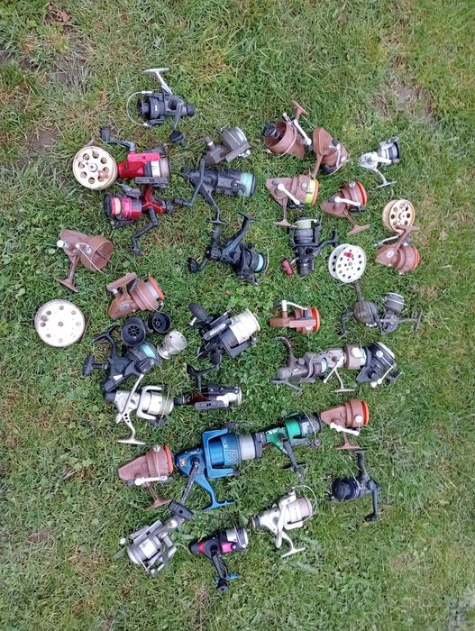32 kołowrotki w różnym stanie