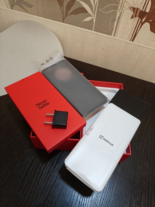 OnePlus Ace 5 12/256 Гб