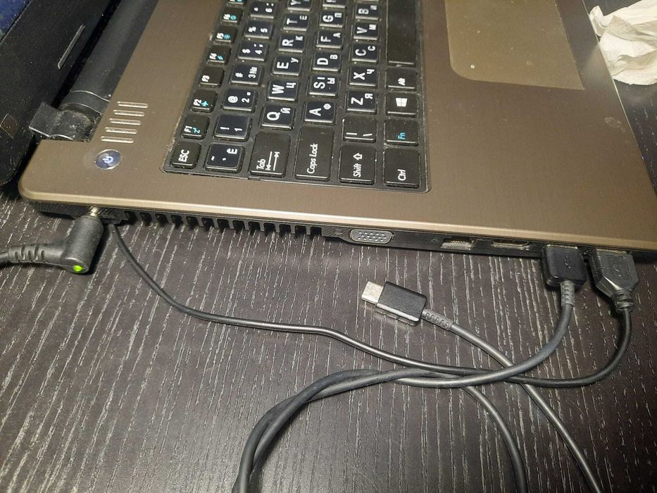 Laptop Medion Model P6647, stan dobry, 15,6 " 8 GB / 1000 GB