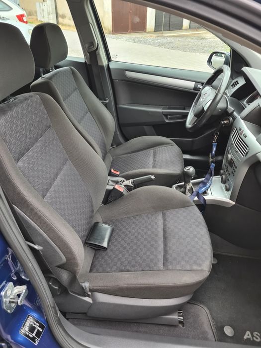 Opel Astra H dwa kpl Kół spalanie 5.5l klimatyzacja