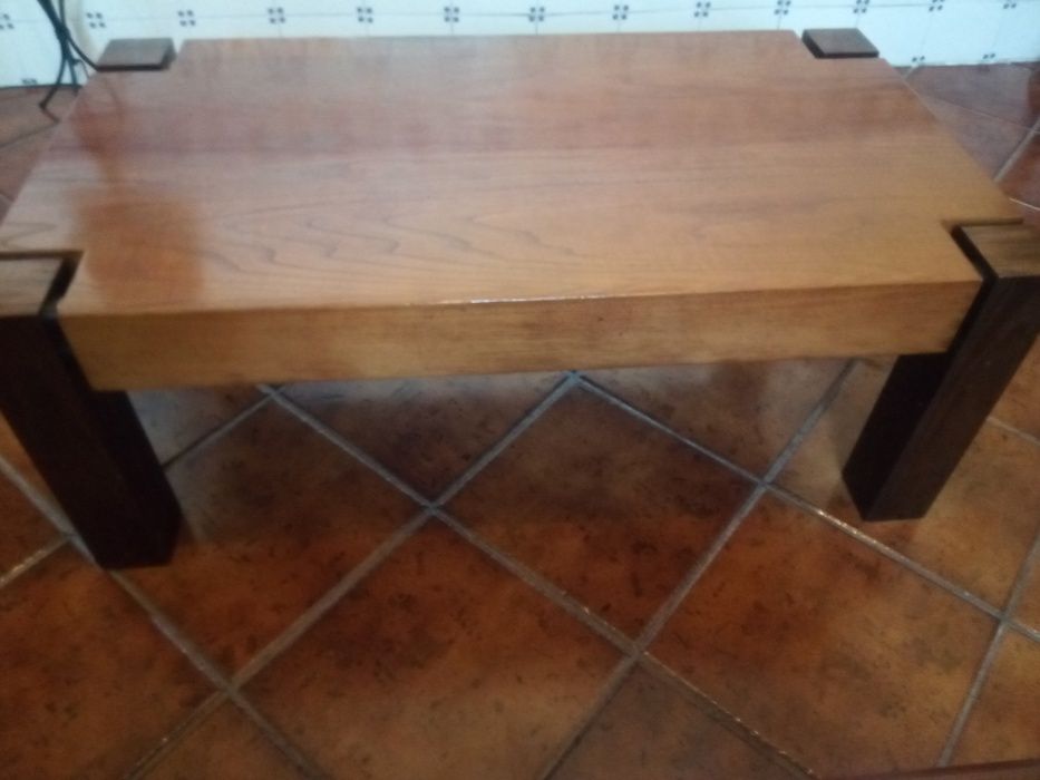 2 Mesas de sala pequenas