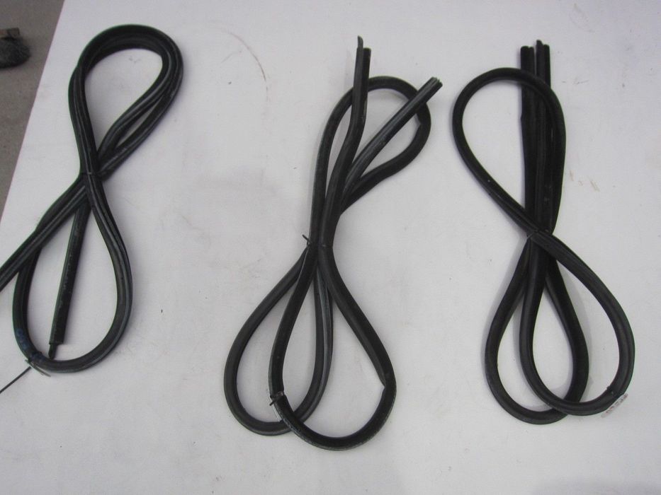 BMW E60 E61 USZCZELKA DRZWI LEWA PRAWA PRZEDNIA LEWY PRAWY PRZÓD 7122433