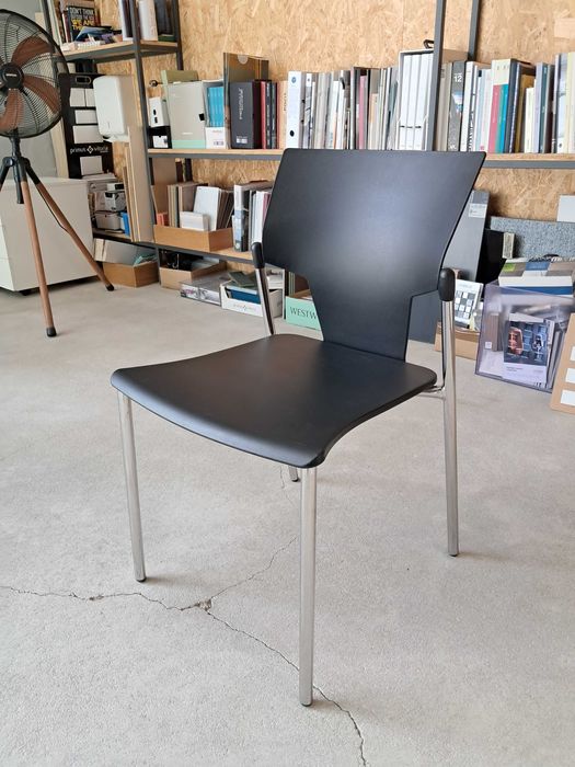 Cadeira de escritório preta empilhável - 8 Unid