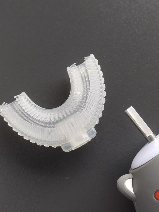 Дитяча електронна зубна щітка