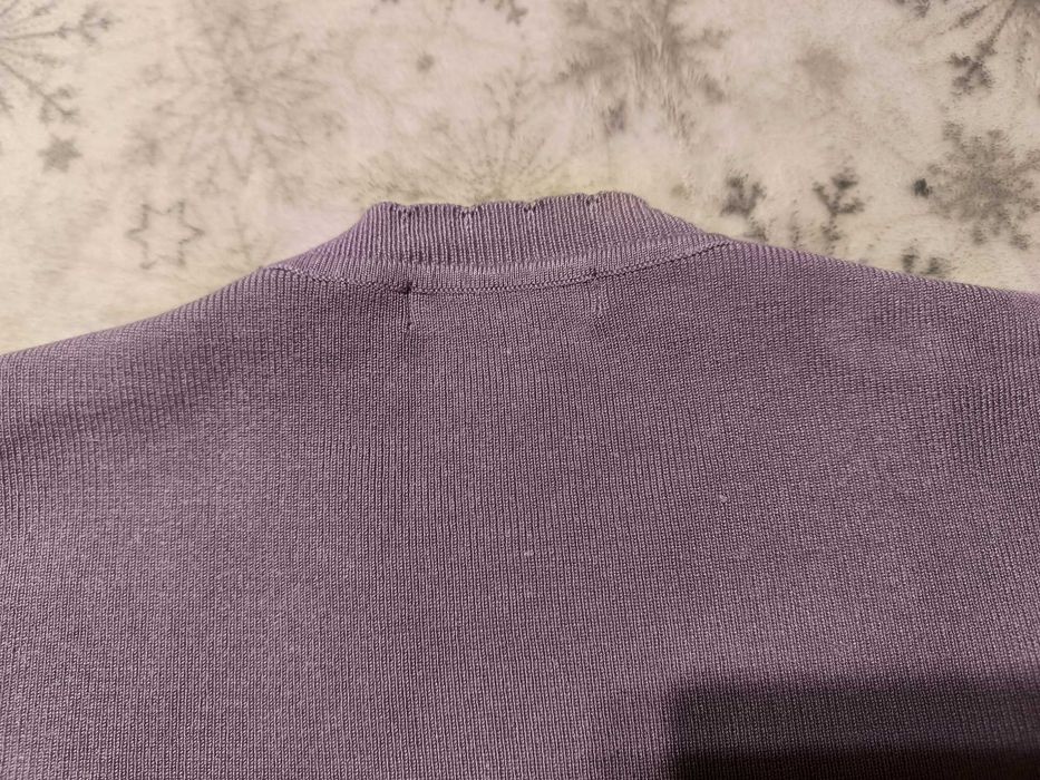 Fioletowy sweter basic