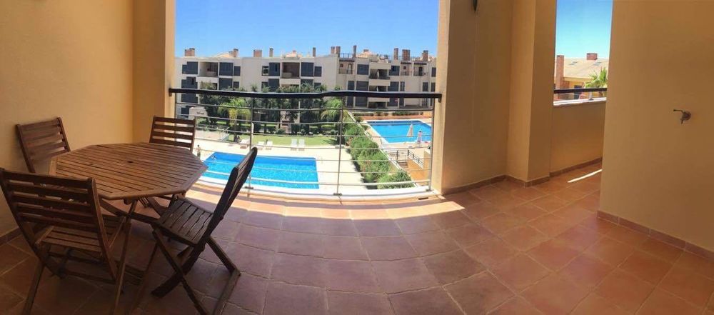 T2 Férias em Vilamoura. Condomínio privado com piscina.