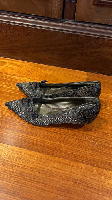 Sapatos de salto baixo castanhos anos 2000 / estilo y2k