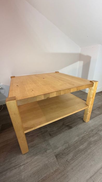 Mesa de centro/apoio em madeira bétula a muito bom preço