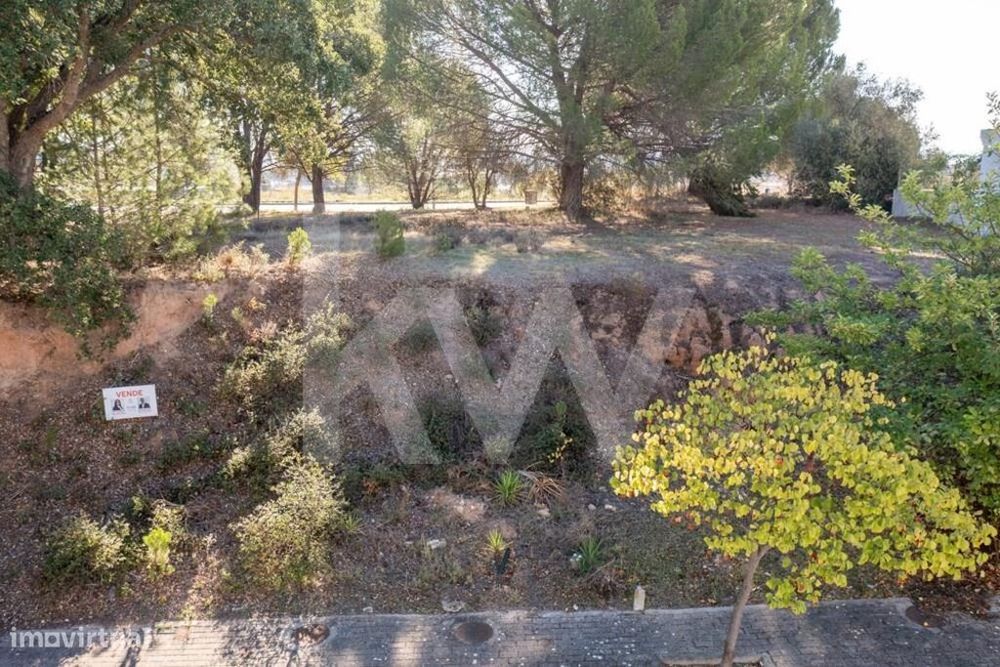 Vende-se Terreno Urbano no Entroncamento