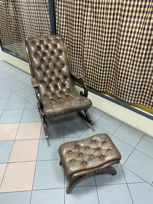 Cadeirão de baloiço em pele