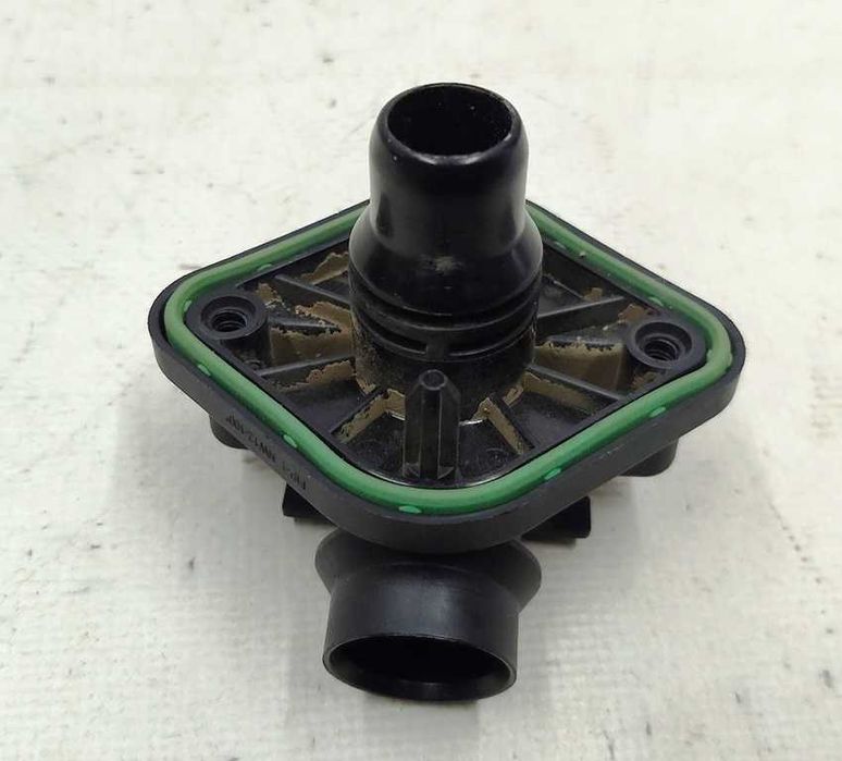 Переходник патрубка охлаждения батареи штуцер Tesla Model 3 Y Highland