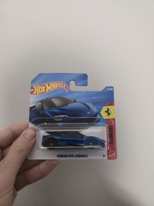 Diversos Carrinhos HotWhells