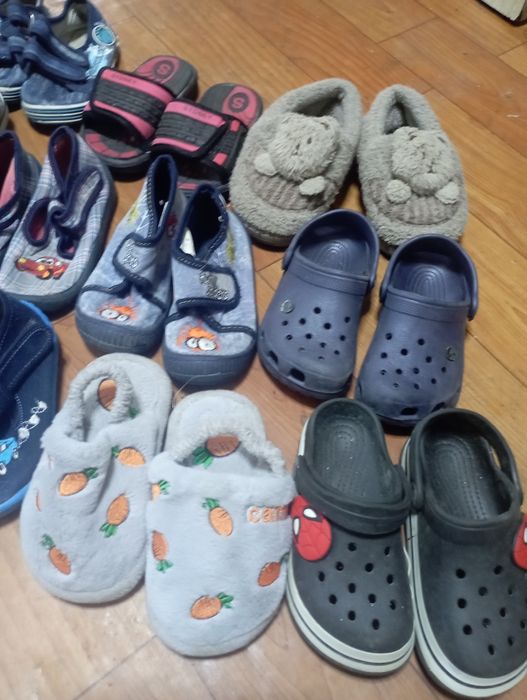 Продам дитячі тапочки в садок, крокси,