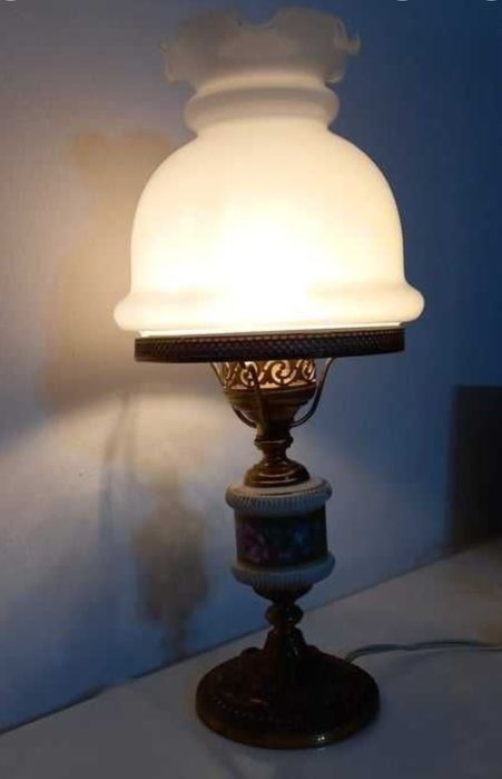 Candeeiros de mesa cabeceira antigos