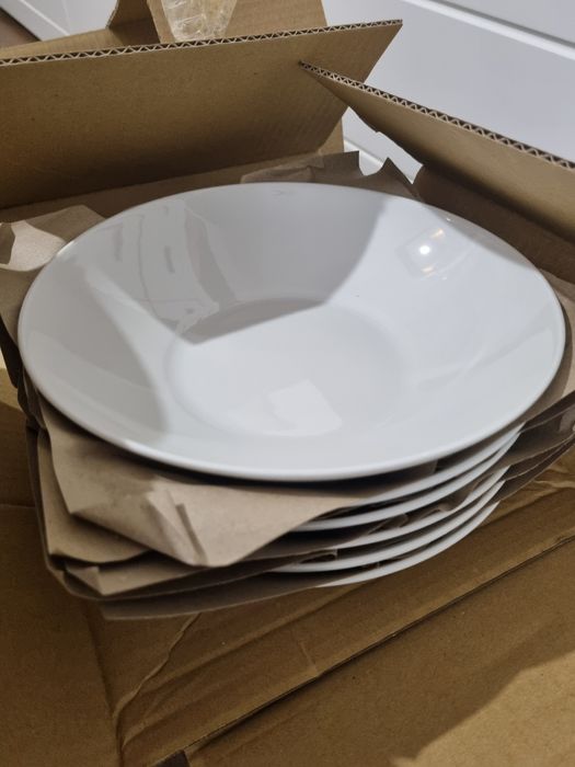 _ Ćmielów _ serwis obiadowy z porcelany dla 6 osób