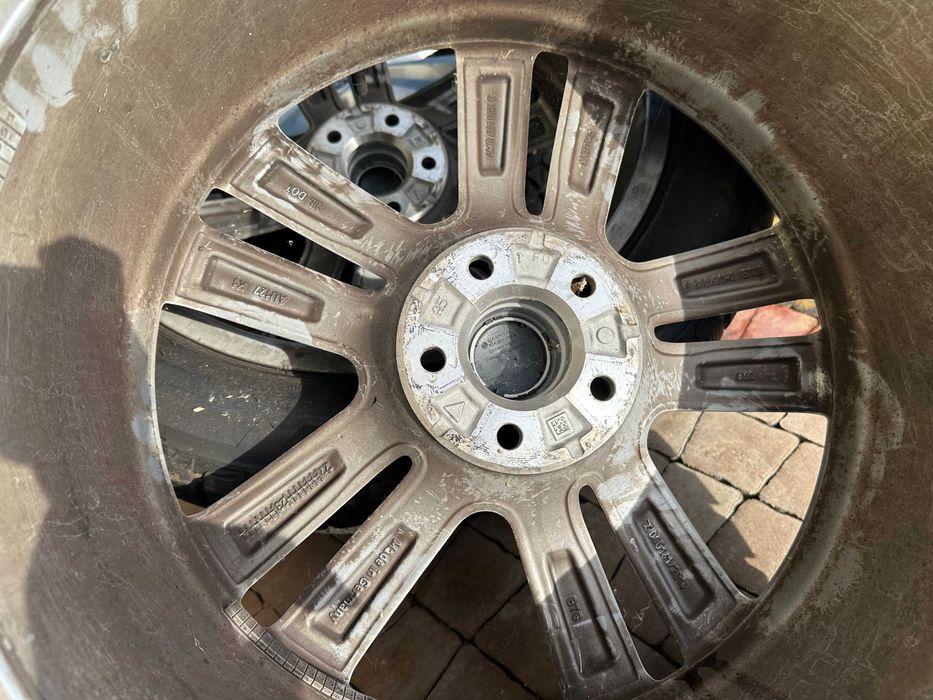 Oryginalne koła zimowe Audi Q7 SQ7 Bridgestone 255/50/R20 AO