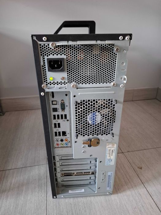 Komputer stacjonarny lenovo thinkStation s20 2szt