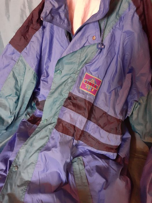 Куртка (вітрівка) нова