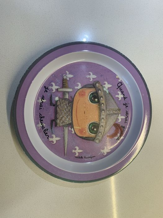 Conjunto de prato e copo de criança