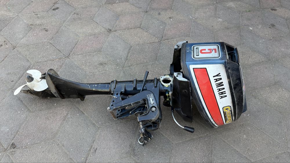 Silnik zaburtowy Yamaha 5BS stopa z śrubą