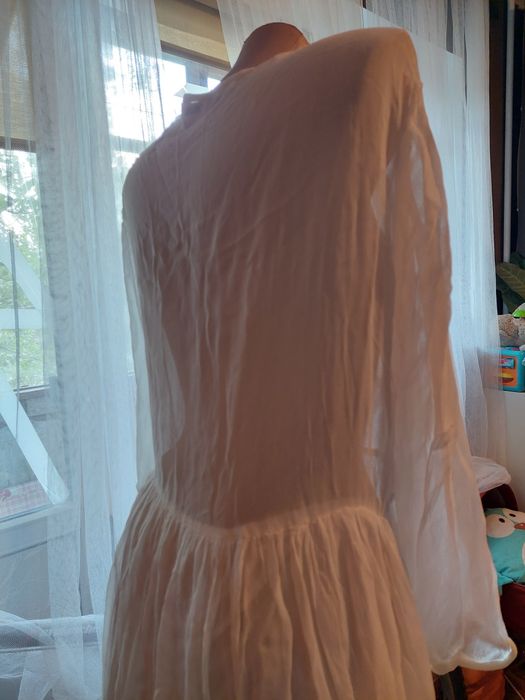 Легка біла сукня zara