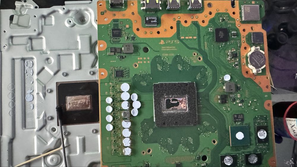 Playstation 5 заміна рідкого металу обслуговування ремонт ps4 ps3