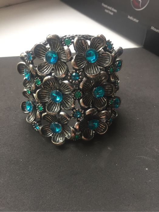 Оригинальны браслет в отличном состоянии