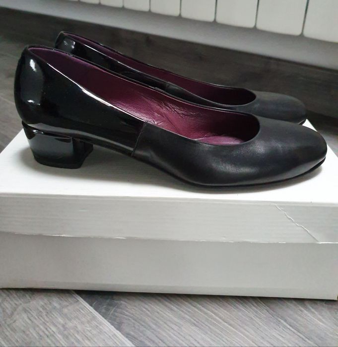 Skórzane czółenka buty damskie  Gino Rossi 37.5