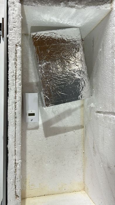 A втомобільний Холодильник 12v/ 220 v.холод/ темло
