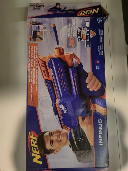 Zestaw pistoletów Nerf (karabin i pistolet +dodatki)