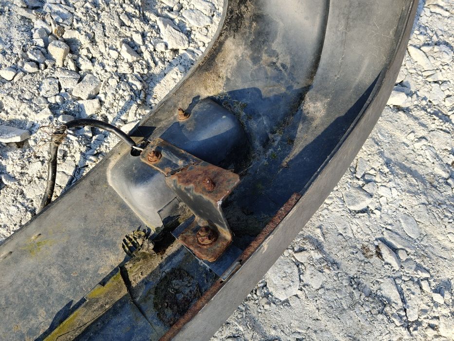 Zderzak fiat 126p Maluch tył