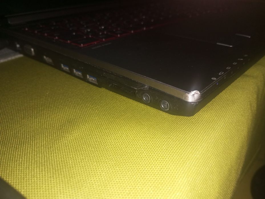 Fujitsu Celsius H730 i7/16GB/ssD 256GB