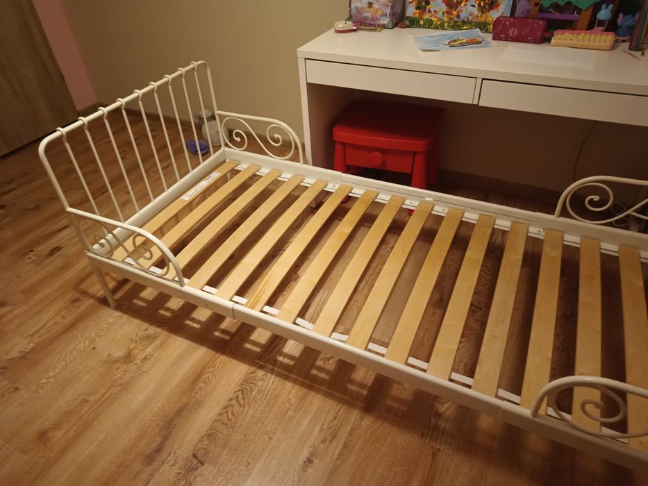 Łóżko dziecięce IKEA białe metalowe, rozkładane + stelaż