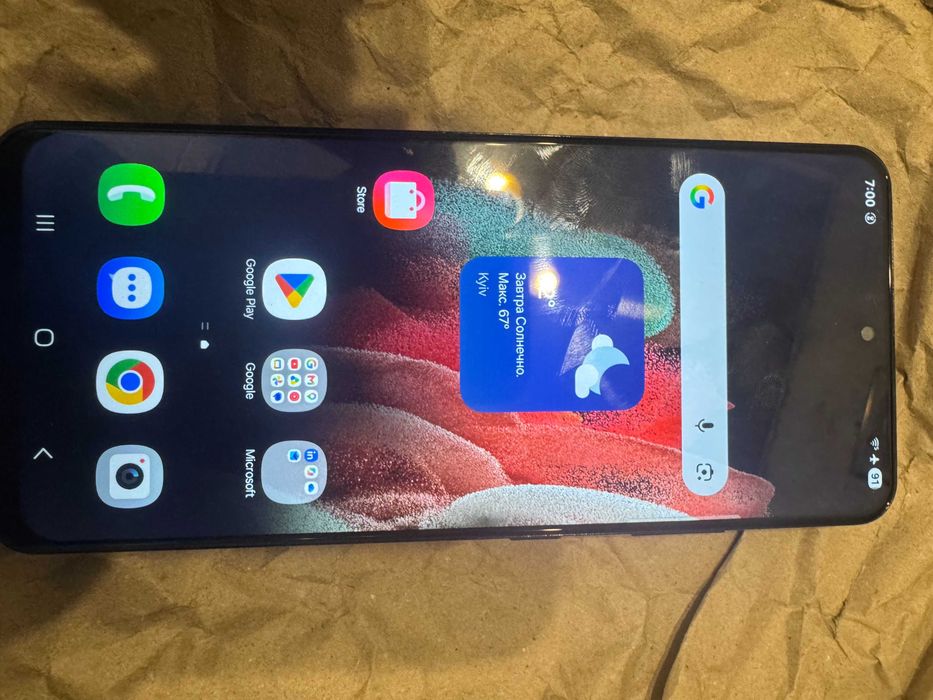 продаєця смартфон samsung s21 ultra 5g 12/128