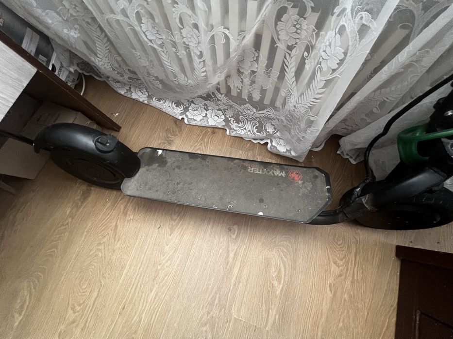 Електросамокат Maxxter