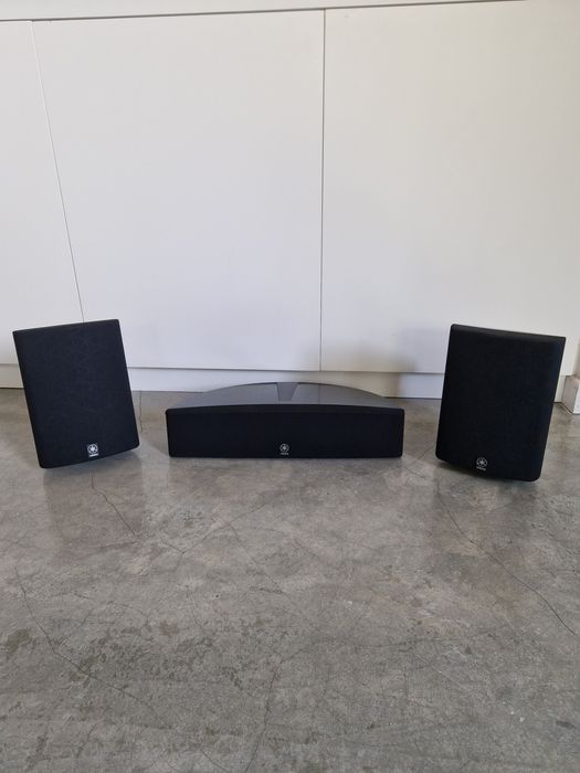 Colunas Yamaha NS-M103 e altifalante central Yamaha NS-C103