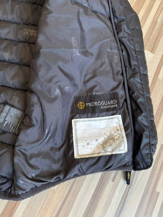 Весенне осенняя куртка Jack Wolfskin Состояние новой Рост 152
