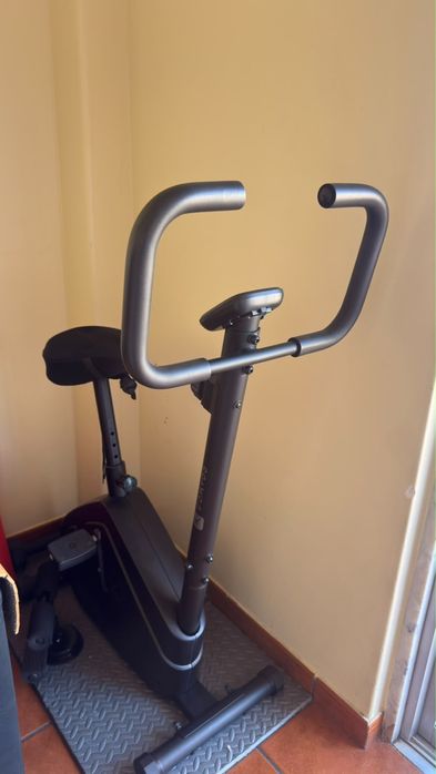 Bicicleta Estática DECATHLON