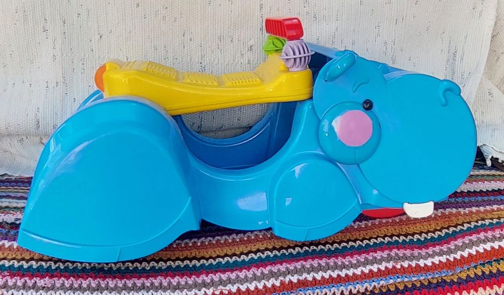 Andador e carrinho de passeio 2-em-1.