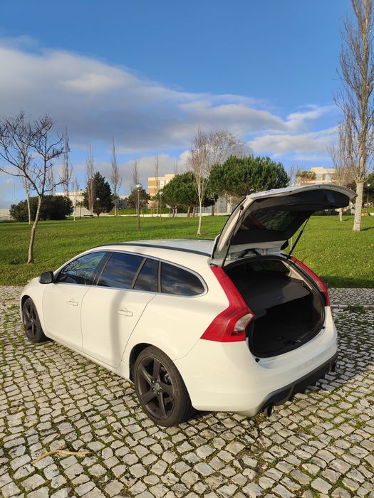 Volvo V60 D3 2.0 R-Design