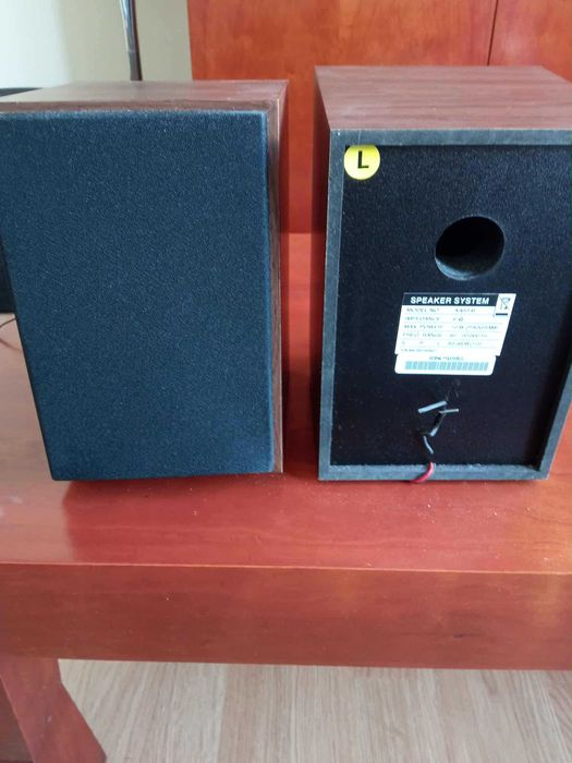 colunas de som lg em madeira