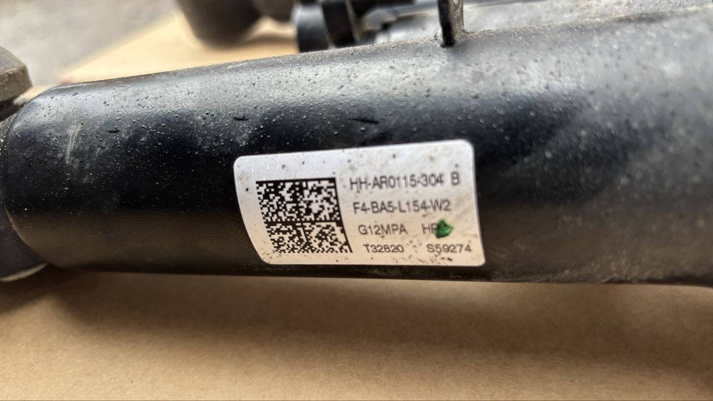 Задня права Пневмо стійка бмв G11 G12 LCI