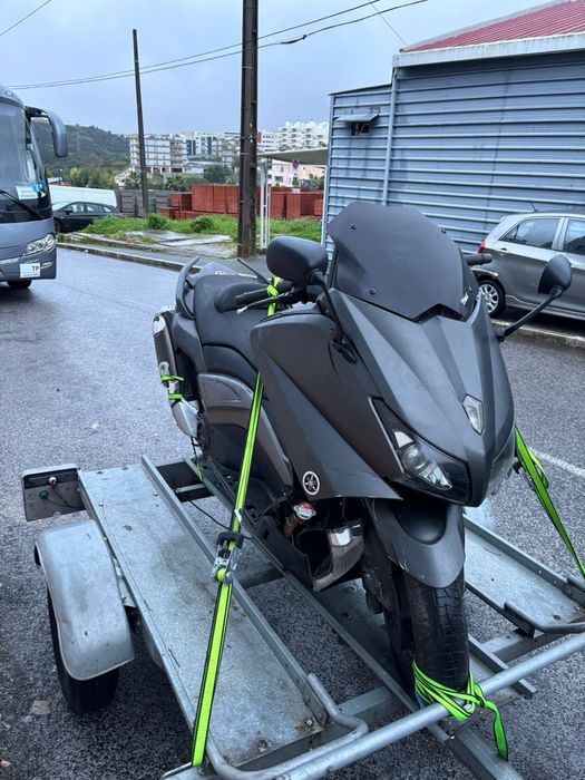 Tmax 530 acidentada