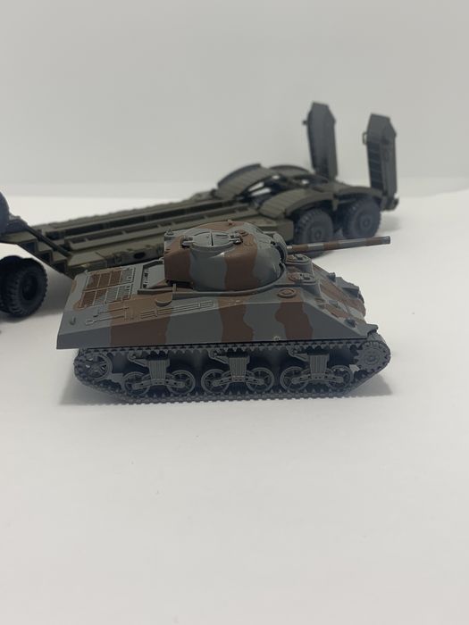Transporte militar com tanque da Roco escala 1/87