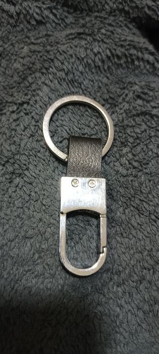 Брелок карабін штучна шкіра