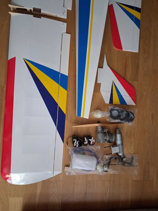 Model samolotu RC spalinowy rozpiętość 180cm dolnopłat