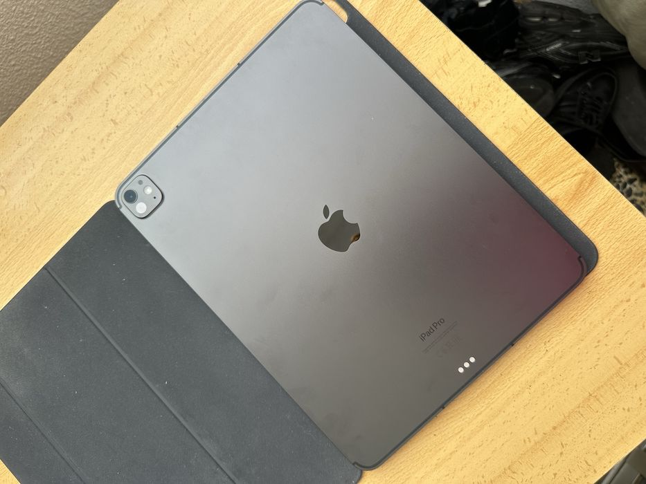 Compre Aqui Seu Artigo totalmente seguros e Semi novos e novos selados   Macbook Pro  Ano 2023 /14Polegadas - MacbookPro Ano 2026 14polegadas selado
