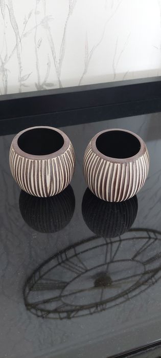 2 Castiçais em cerâmica para velas ambiente