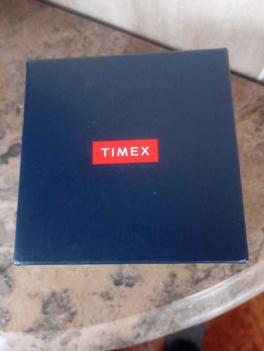 à venda:
relógio a energia solar, não precisa de pilha da marca TIMEX.