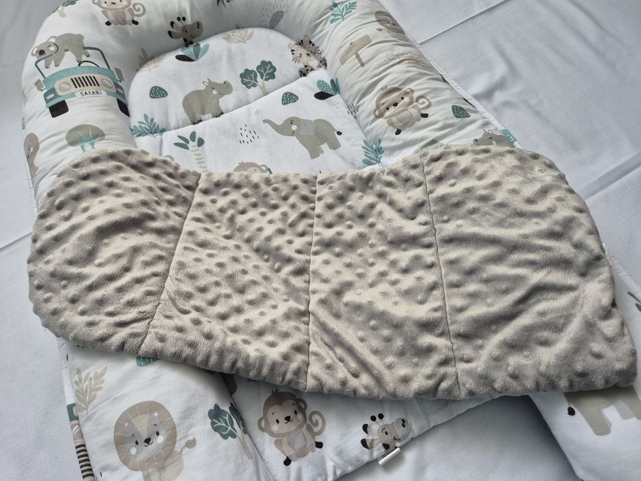 Kokon niemowlęcy dwustronny stan idealny